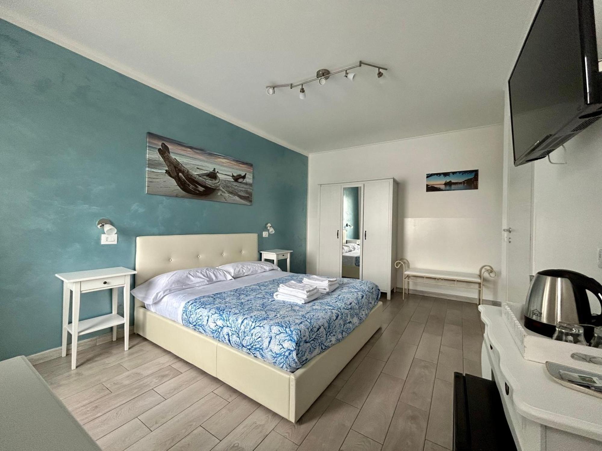 Fezzano / Portovenere Stilish Double Rooms With Sea View, Balcony Or Small Courtyard Buitenkant foto
