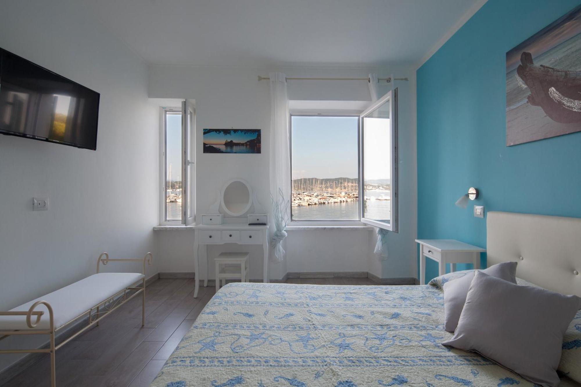 Fezzano / Portovenere Stilish Double Rooms With Sea View, Balcony Or Small Courtyard Buitenkant foto
