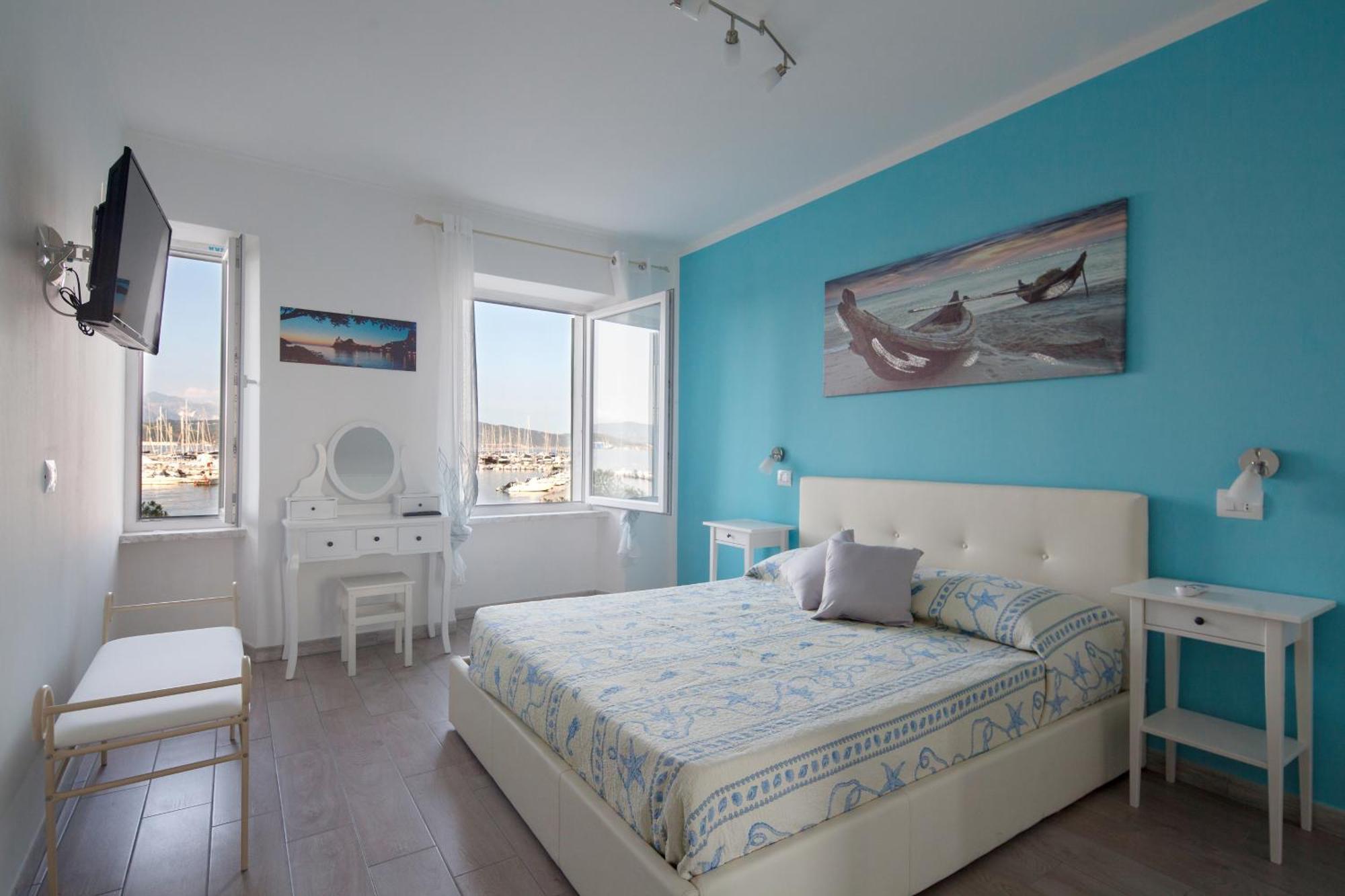 Fezzano / Portovenere Stilish Double Rooms With Sea View, Balcony Or Small Courtyard Buitenkant foto